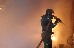 Жильцы горящего дома в Иркутске спасались бегством