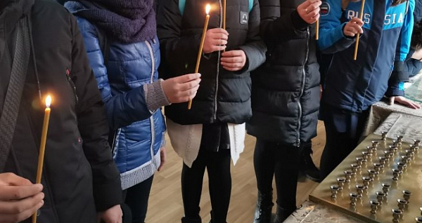 В Бурятии зажгли свечи в память о погибших на дорогах