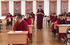 В Буддийском университете в Бурятии студенты сдают экзамены