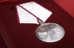 Путин наградил медалью сына улан-удэнской чиновницы, находящегося на СВО