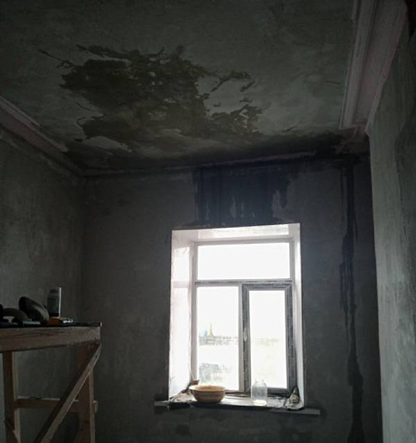 В Улан-Удэ жители дома страдают из-за протекающей крыши