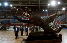 �� 100-����� ���������� ������� ������� � ����� ����