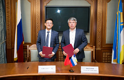 ������� ������ ������� � IT-������ � ������� 100 ��������� 