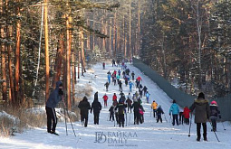 «Коньки, лыжи наготове»: Улан-Удэ готовится к зимнему спортивному сезону 