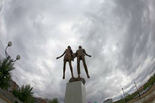 ������ �������� ������ �������� ������������ ����, �������� ������� � ��� 