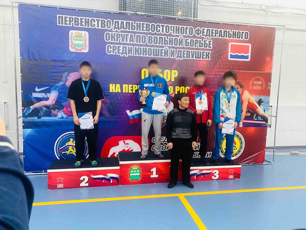 Юные борцы Бурятии выиграли 14 медалей первенства ДФО