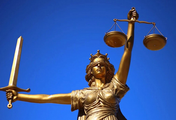 В Бурятии уволенный судья добился возвращения мантии