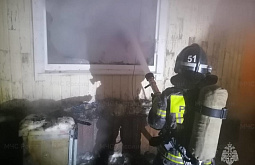 На пожаре в Иркутской области обгорел мужчина