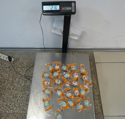 В аэропорту Улан-Удэ у гражданки Китая изъяли 26 утиных яиц 