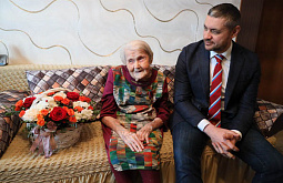 В Забайкалье ветерана ВОВ поздравили со столетним юбилеем