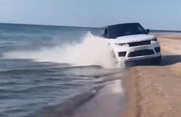 Улан-удэнский депутат оправдался за видео с ездой его авто по Байкалу 