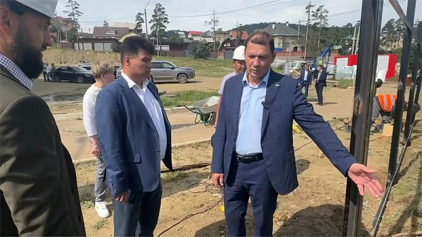 В Улан-Удэ решают вопрос с школой-недостроем