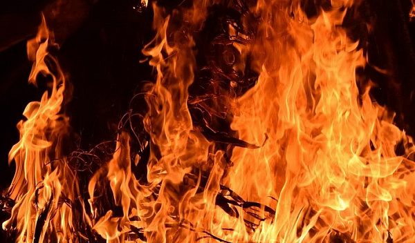 В Иркутской области возбудили дело после гибели девочки на пожаре