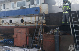 У байкальской Листвянки сгорел катер