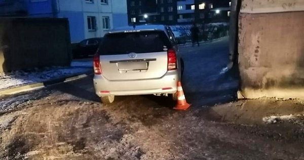 В Иркутской области девочка поскользнулась и попала под колёса «Тойоты»