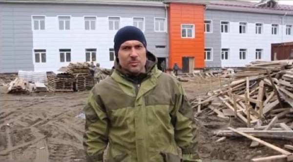 В Бурятии глава района вышел на субботник на стройке