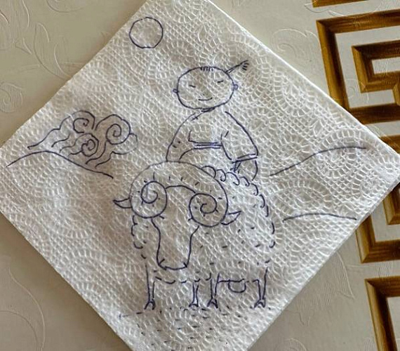 Лидер российских буддистов показал рисунок Даши Намдакова на салфетке