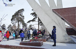 � ����-��� �� ��������� ������, ������� �� ��� � ����������, ��������� �����