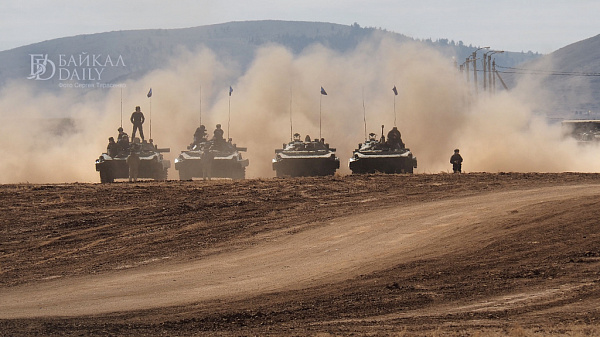 Военные Бурятии участвуют в Забайкалье в «Танковом биатлоне»