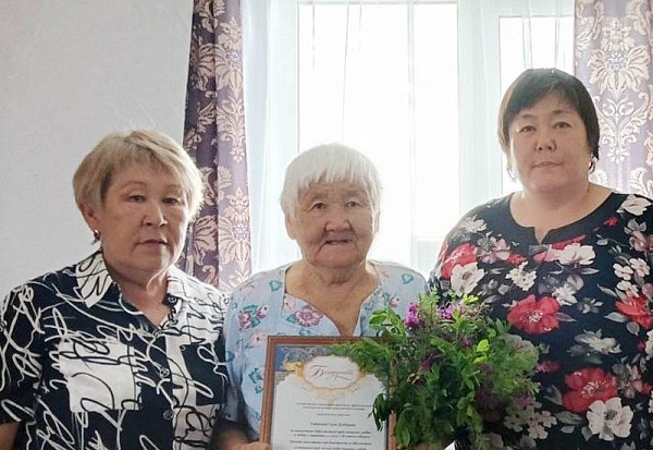 �� ������ ������� 90-����� �������� ���������