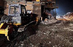 В Улан-Удэ машинист погиб под гусеницами своего бульдозера 