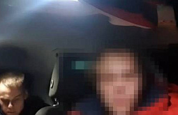 В Иркутской области пьяный водитель, удирая от полицейских, влетел в сугроб