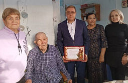 В Бурятии 95-й день рождения отметил труженик тыла 