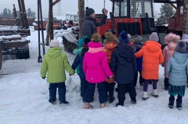 На севере Бурятии дошколятам рассказали о лесных профессиях