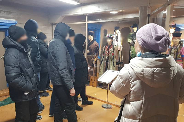 � ����-��� ��������� �� �������-��������� ������� � ��������������� ����� 