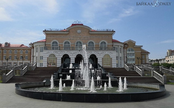 В Улан-Удэ залы на спектаклях МХТ имени Чехова заполнят на 75% 