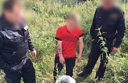 В Бурятии 18-летнего парня поймали с мешком конопли 