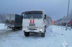 На трассах Приангарья вновь ограничили движение из-за снежного апокалипсиса