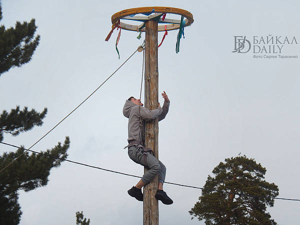 Рабочие дни в марте. Сколько доей отдыхаем на 8марта. Празнишне день в марти. Праздники в марте. Выходные в марте.