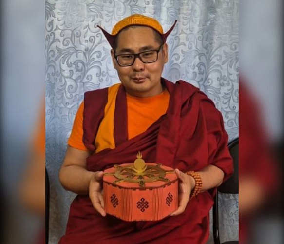 В Бурятии мастерская дацана начала выпускать сосуды для благосостояния