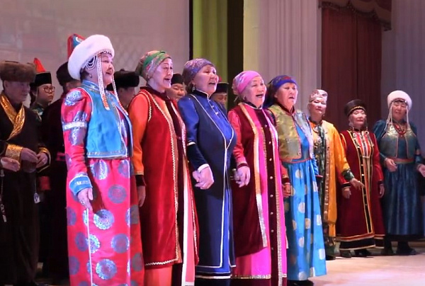Старейшему народному фольклорному хору Бурятии исполнилось 45 лет