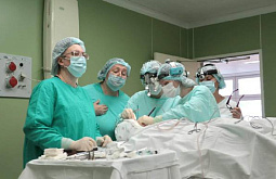 Иркутские хирурги провели сложную операцию по удалению опухоли из носоглотки