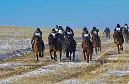 В Бурятии открылся сезон конных скачек