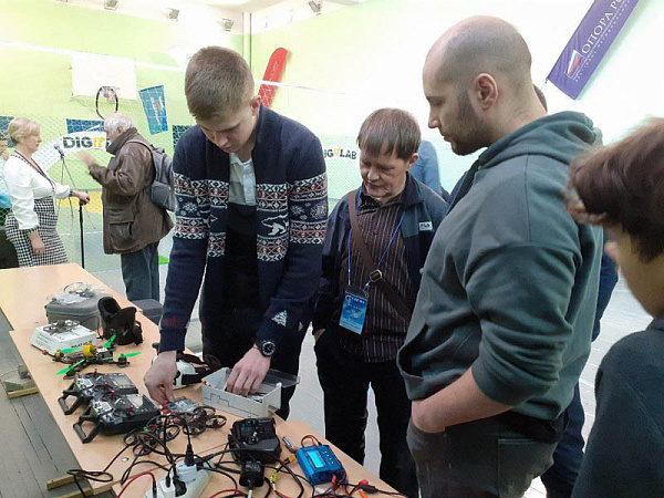 В Иркутской области провели первый чемпионат по гонкам дронов 