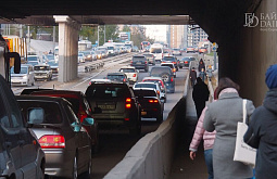 Каждый пятый автомобилист в ДФО поёт за рулём