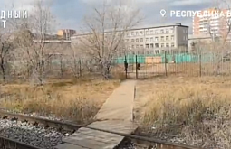 В Улан-Удэ с полсотни школьников продолжают продираться к знаниям через тернии