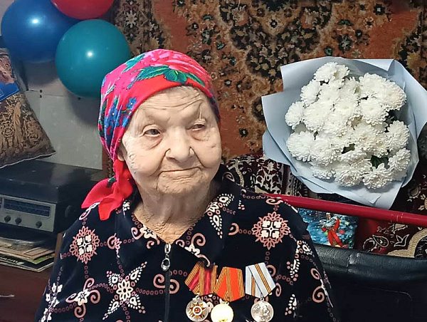 Жительница Гусиноозёрска отпраздновала столетие