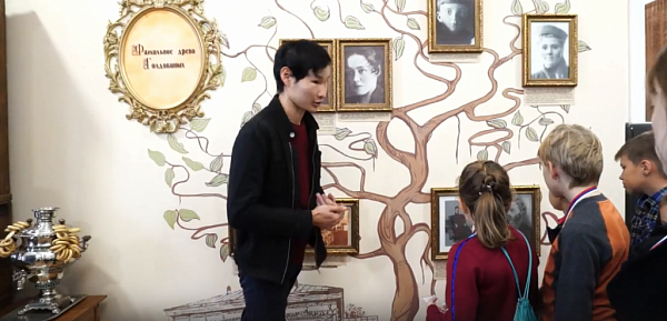 Школьники из Петербурга посетили музей Улан-Удэ (видео)
