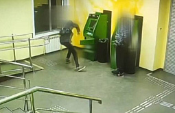 Улан-удэнец пытался взломать банкомат с 7 миллионами рублей 