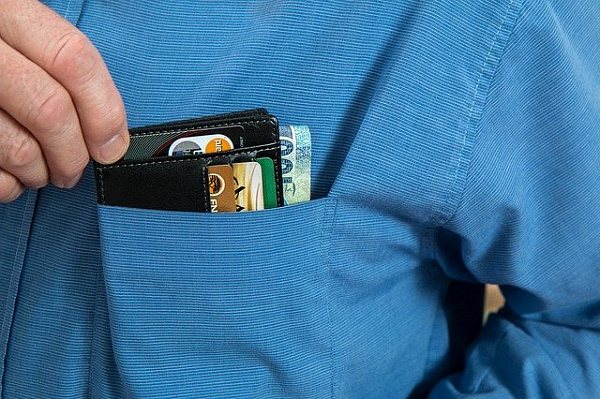Житель Иркутской области отсканировал кредитную карту для мошенников