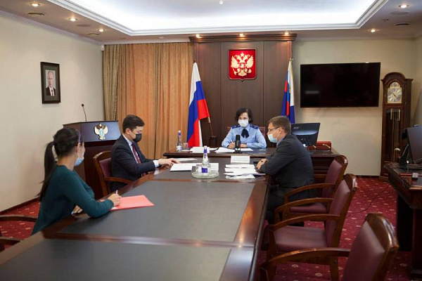 Прокурор Бурятии выслушала жалобы бизнесменов