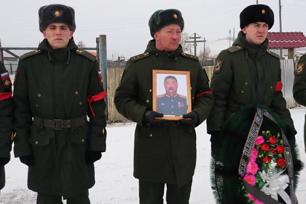 В Бурятии похоронили погибшего на Украине прапорщика 