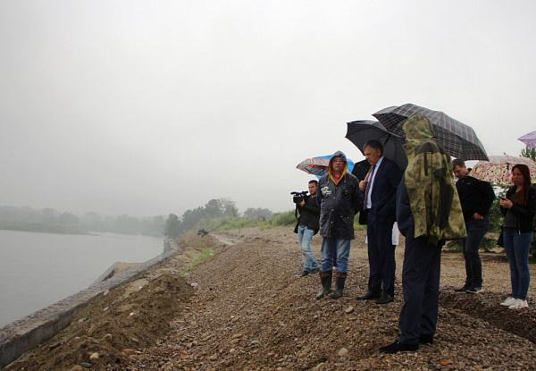 В Ангарске строят набережную 