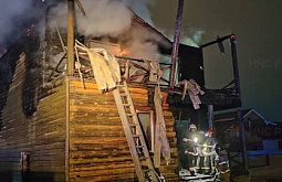 В Иркутской области на пожаре погибли мужчина и женщина 