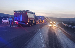 В Бурятии водитель «Тойоты Краун» врезался в грузовик и погиб