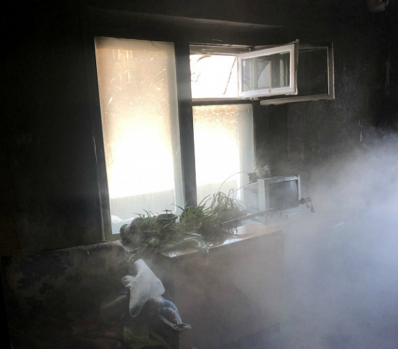 В Иркутске трое детей едва не погибли в задымленной квартире